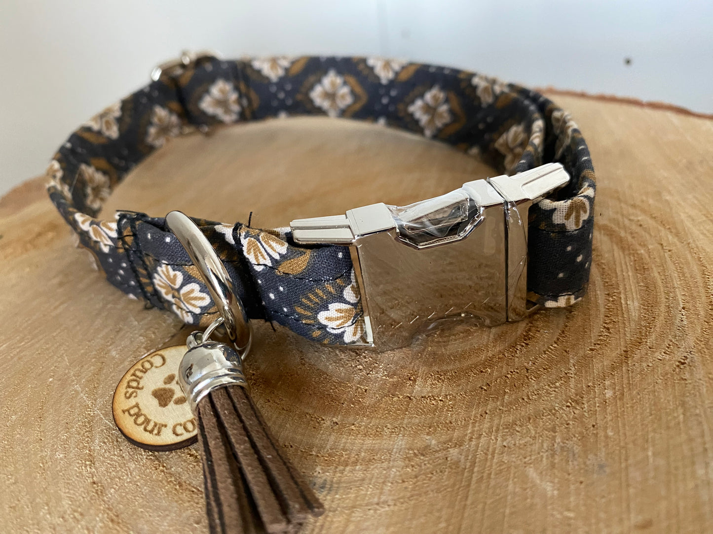 Collier en tissu et sangle pour chien – Réglable et personnalisable le classique