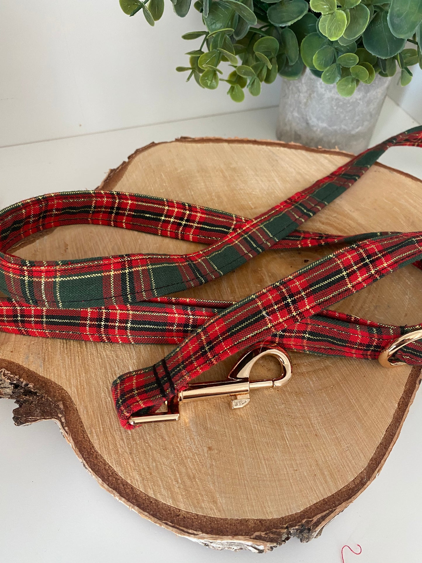 Collier en tissu et sangle pour chien – Réglable et personnalisable collection ecossais