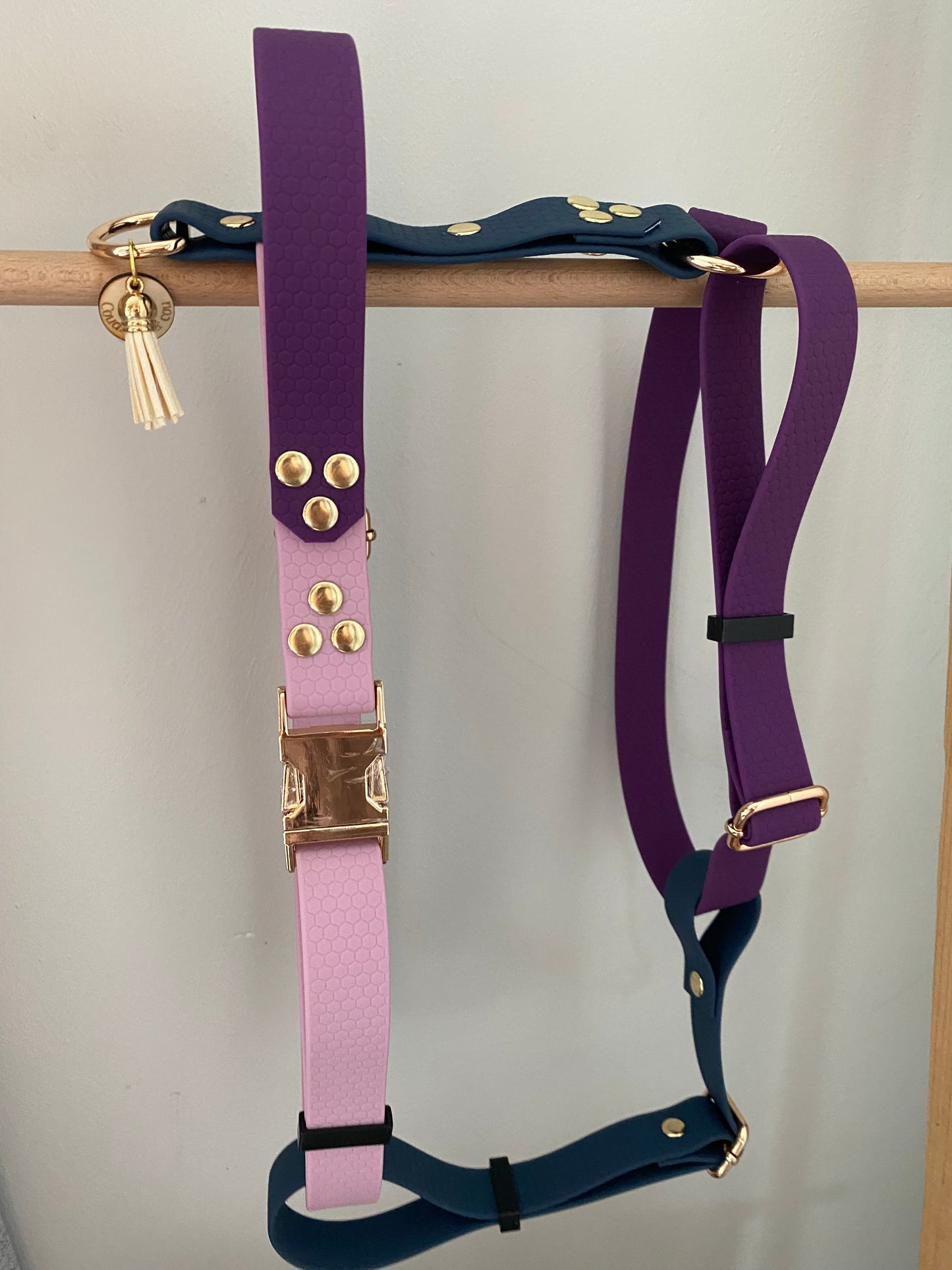 Harnais en H ajustable et imperméable pour chien marine, parme et violet