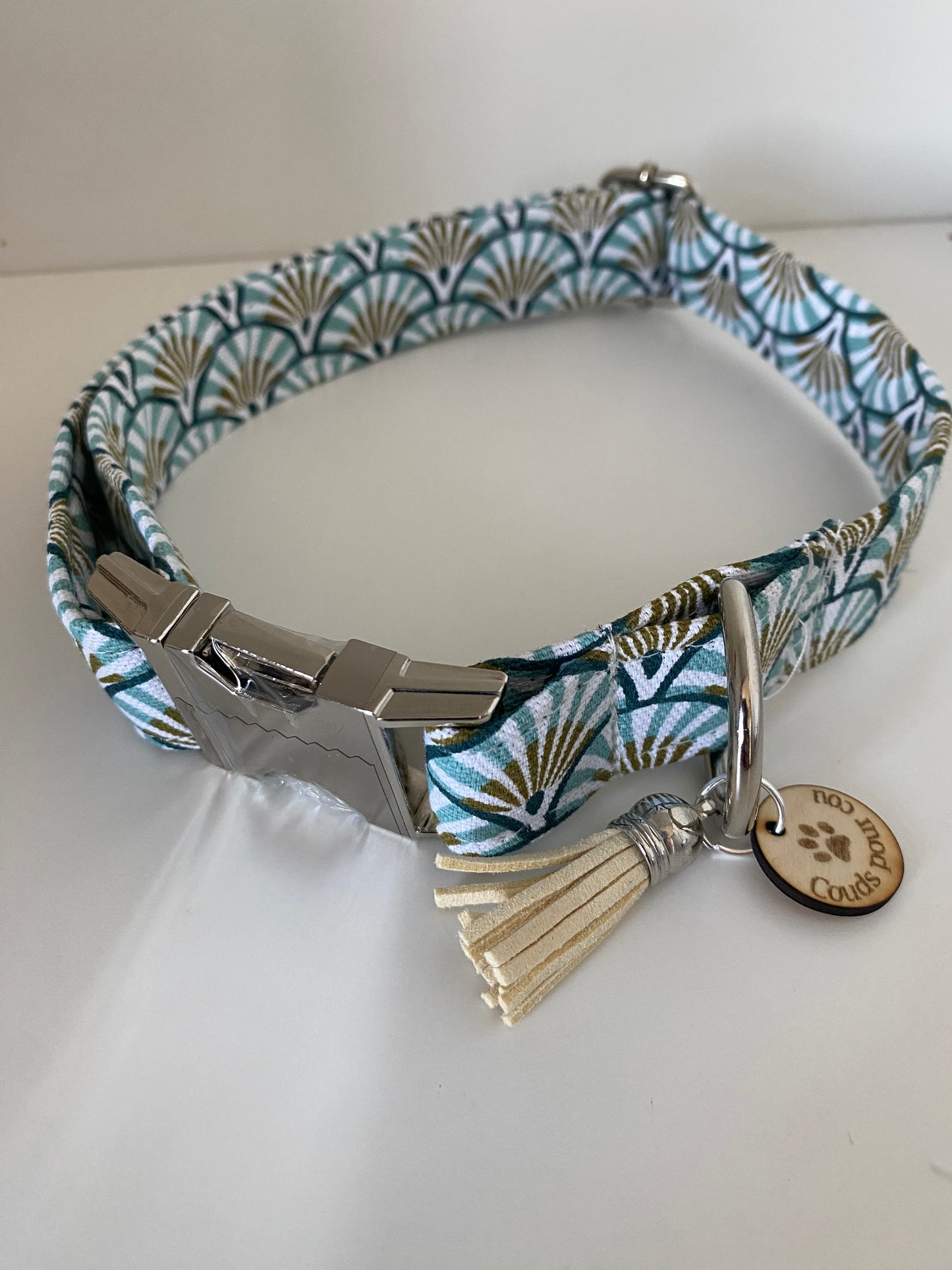 Collier en tissu et sangle pour chien – Réglable et personnalisable éventail bleu ciel et doré