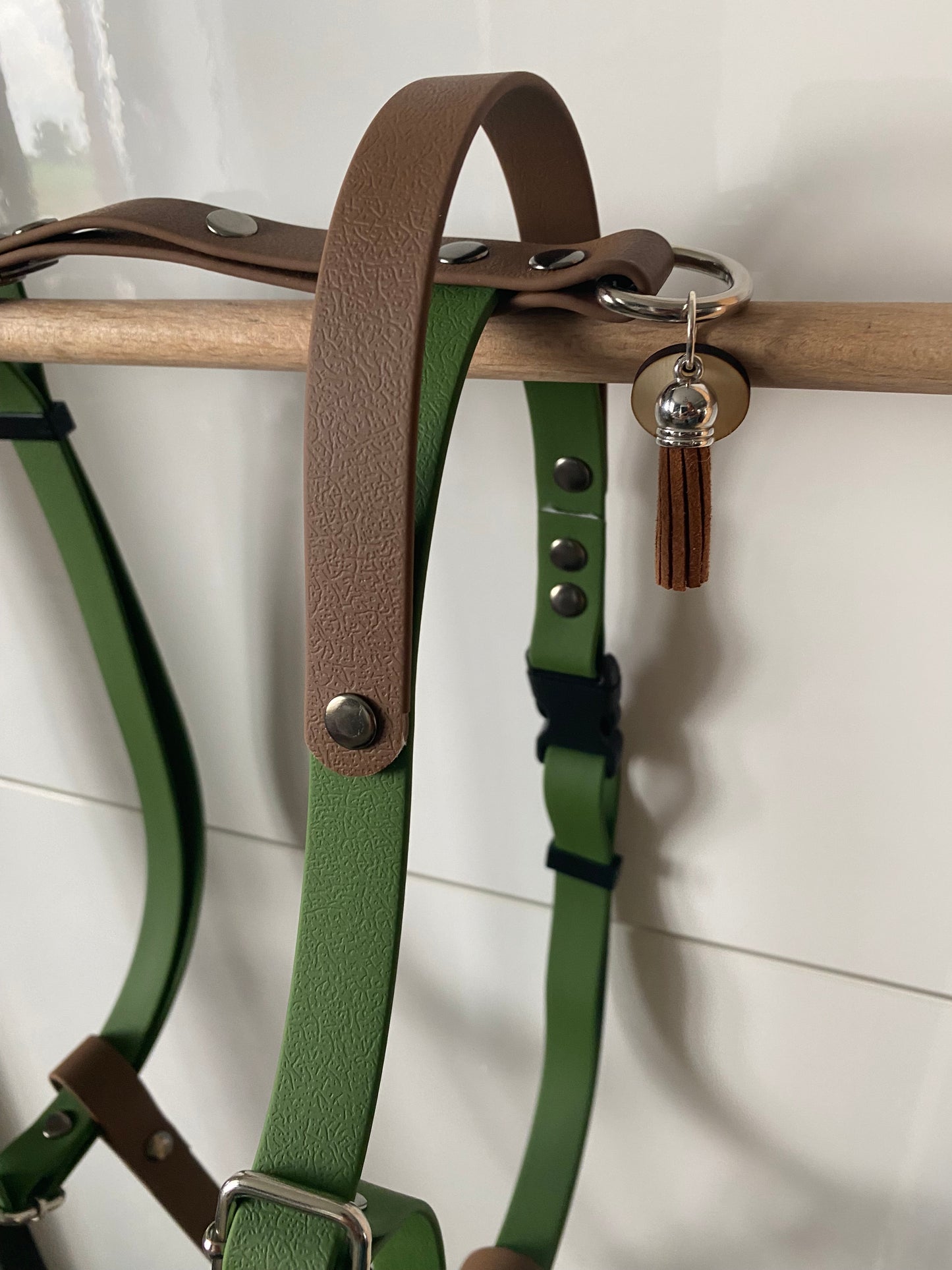 Harnais en H ajustable et imperméable pour chien - marron et olive