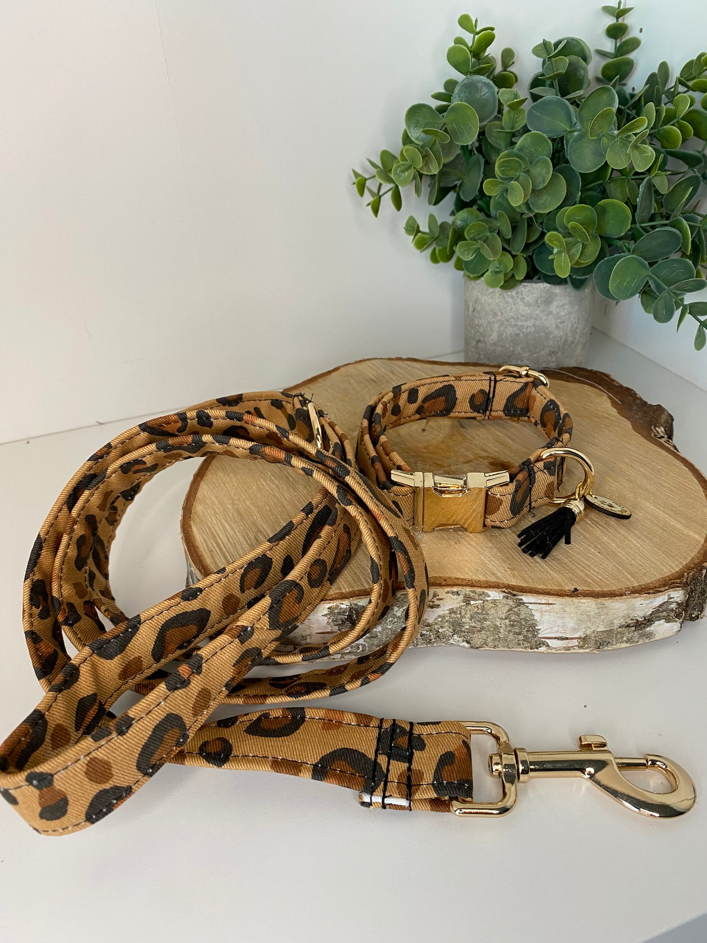 Collier en tissu et sangle pour chien – Réglable et personnalisable collection leopard