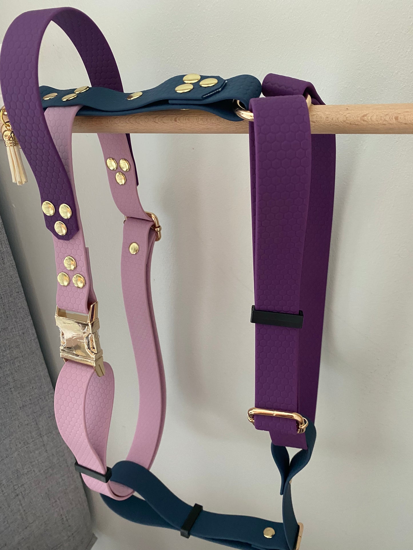 Harnais en H ajustable et imperméable pour chien marine, parme et violet