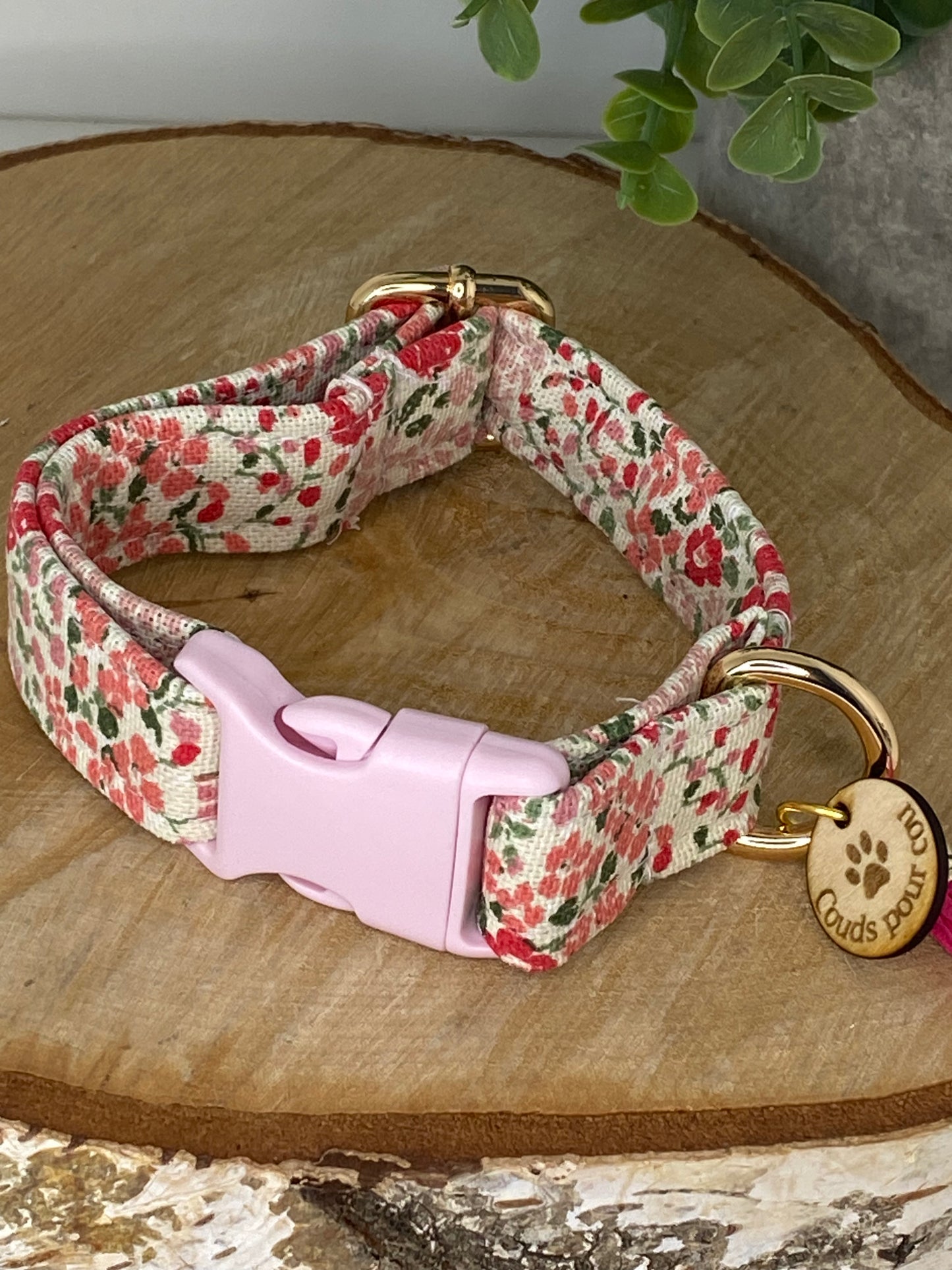 Collier en tissu petites fleurs girly pour chien – Fait main collection violette