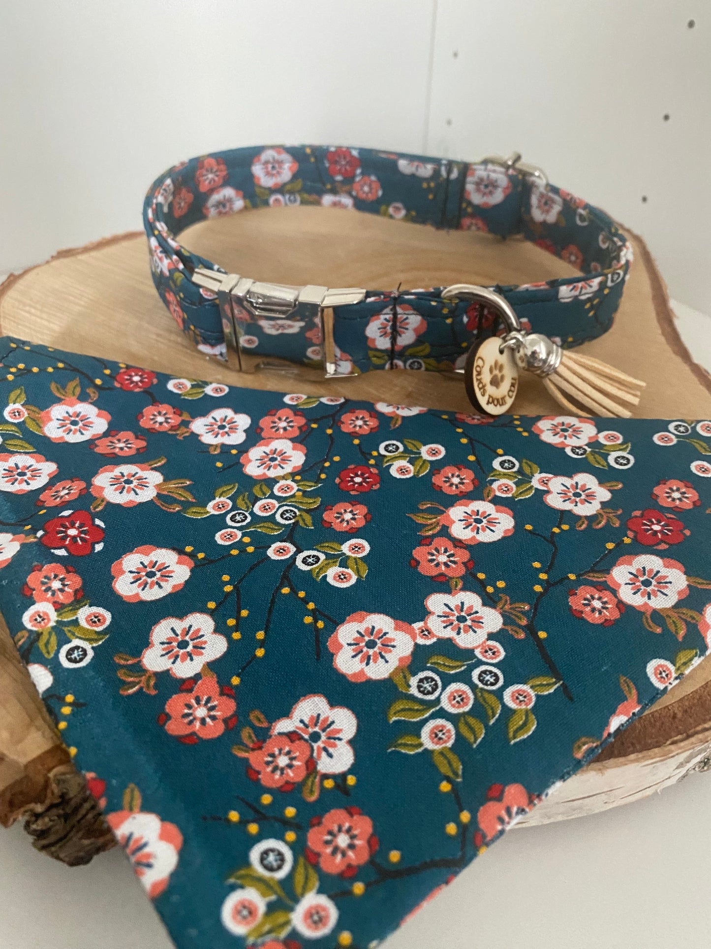 Le Bandana Parfait pour Votre Chien | Style et Confort Réunis | Plusieurs Tailles collection raven