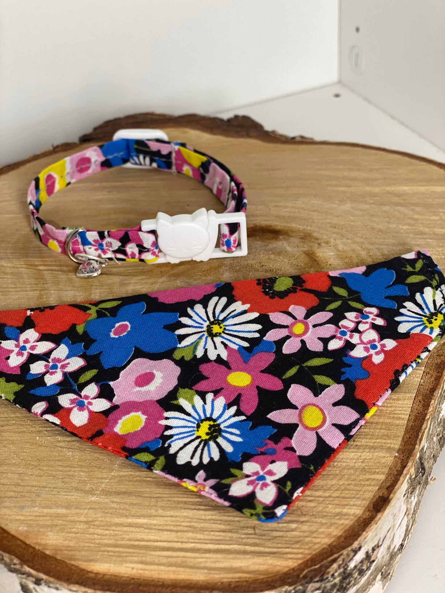 Collier Anti Etranglement Fait Main avec Bandana Assorti - mia