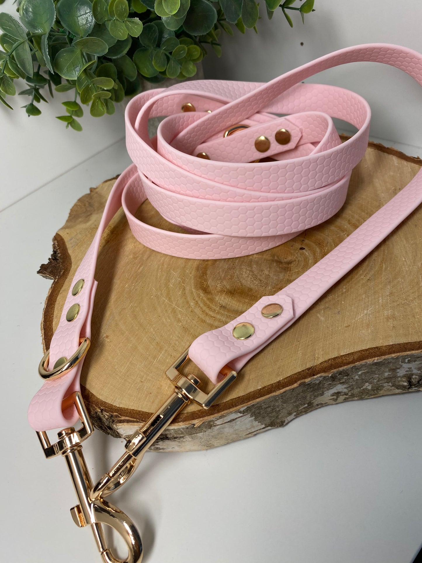 Harnais en H ajustable et imperméable pour chien - rose pale