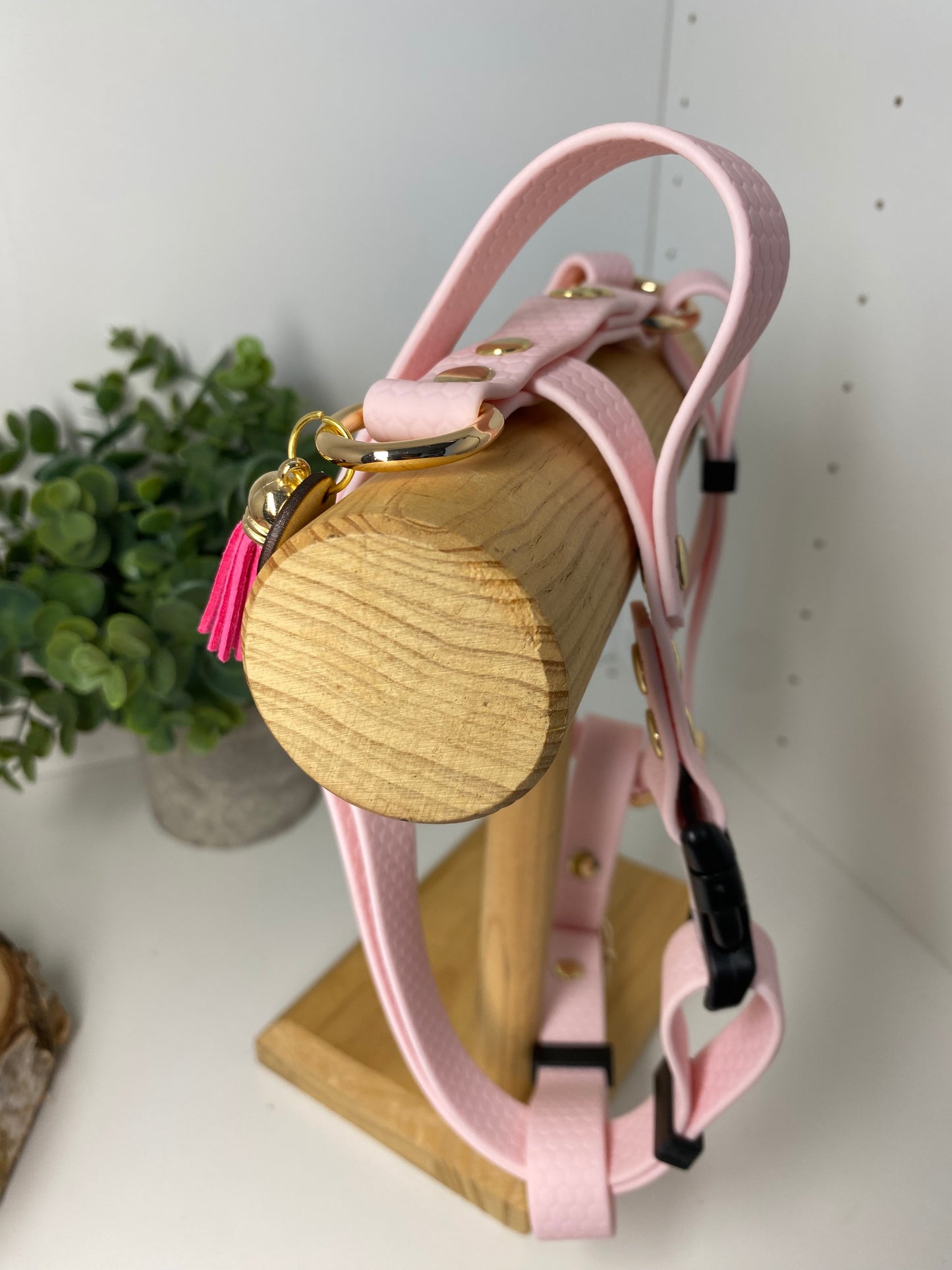 Harnais en H ajustable et imperméable pour chien - rose pale