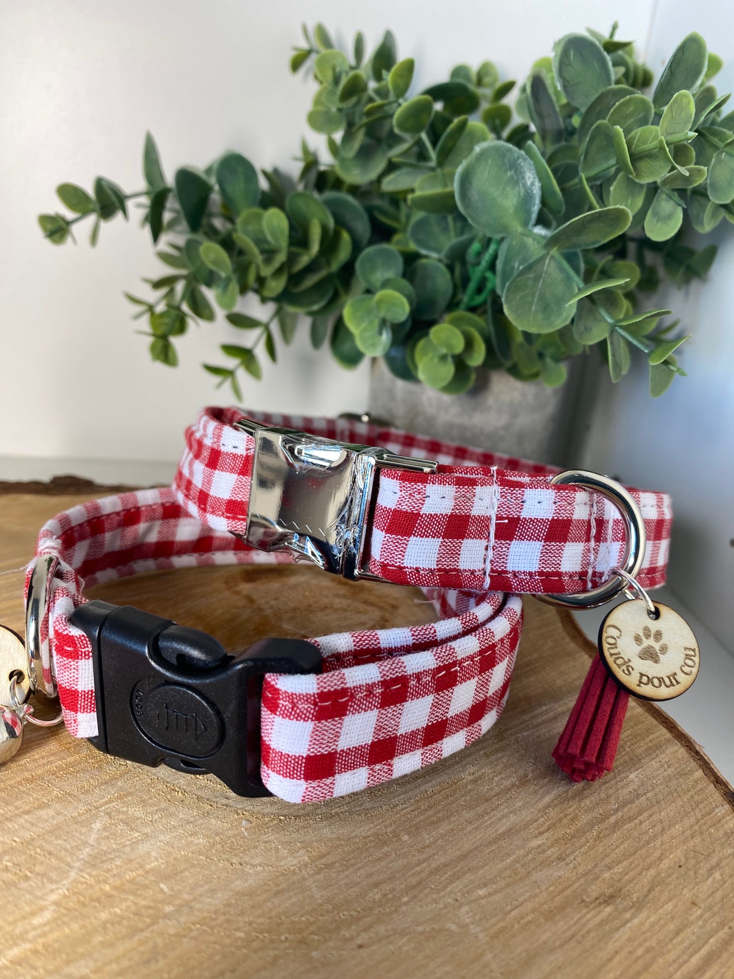 Collier en tissu et sangle pour chien – Réglable et personnalisable collection vichy rouge