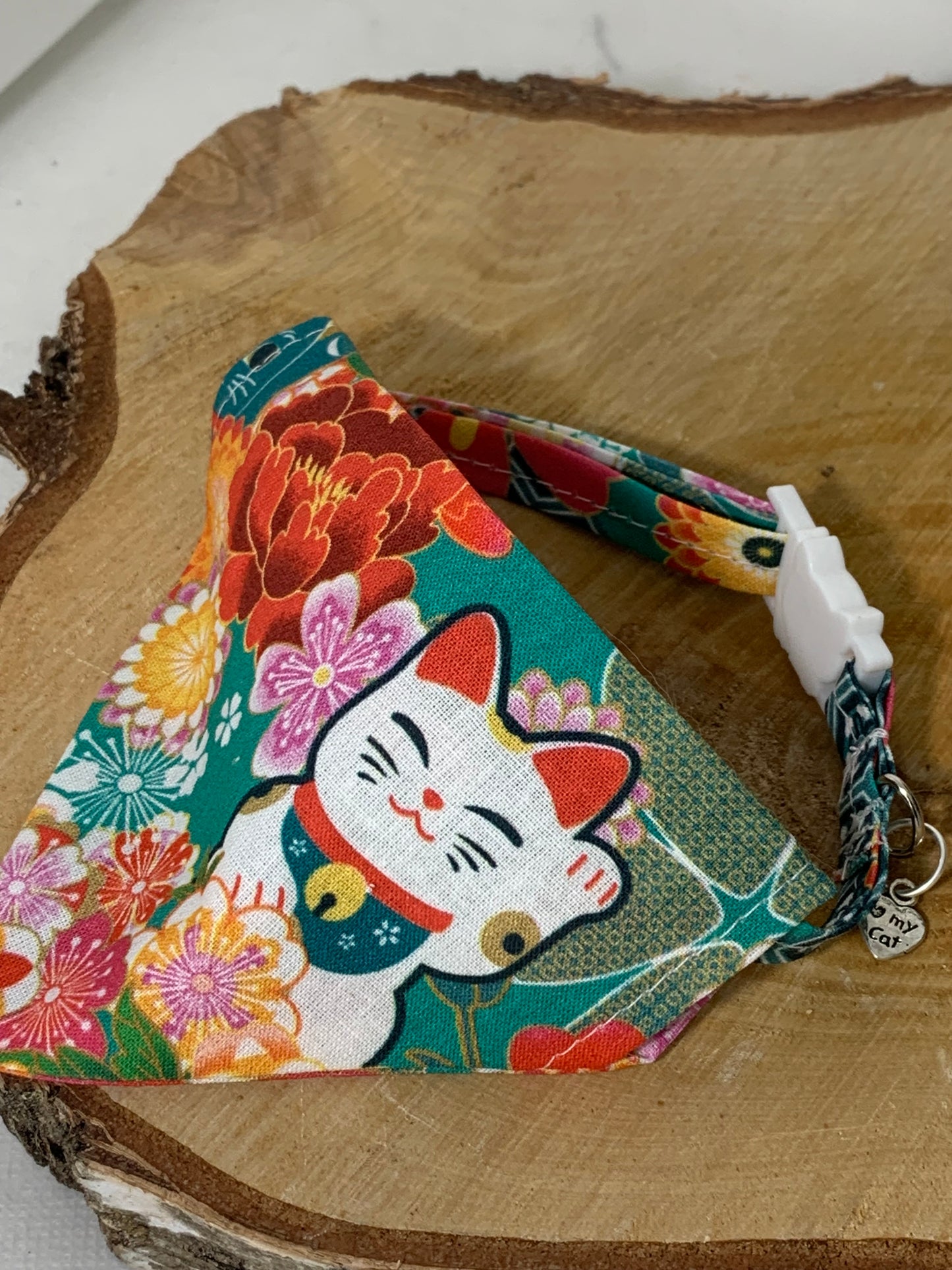 Collier Anti Etranglement Fait Main avec Bandana Assorti - Manga