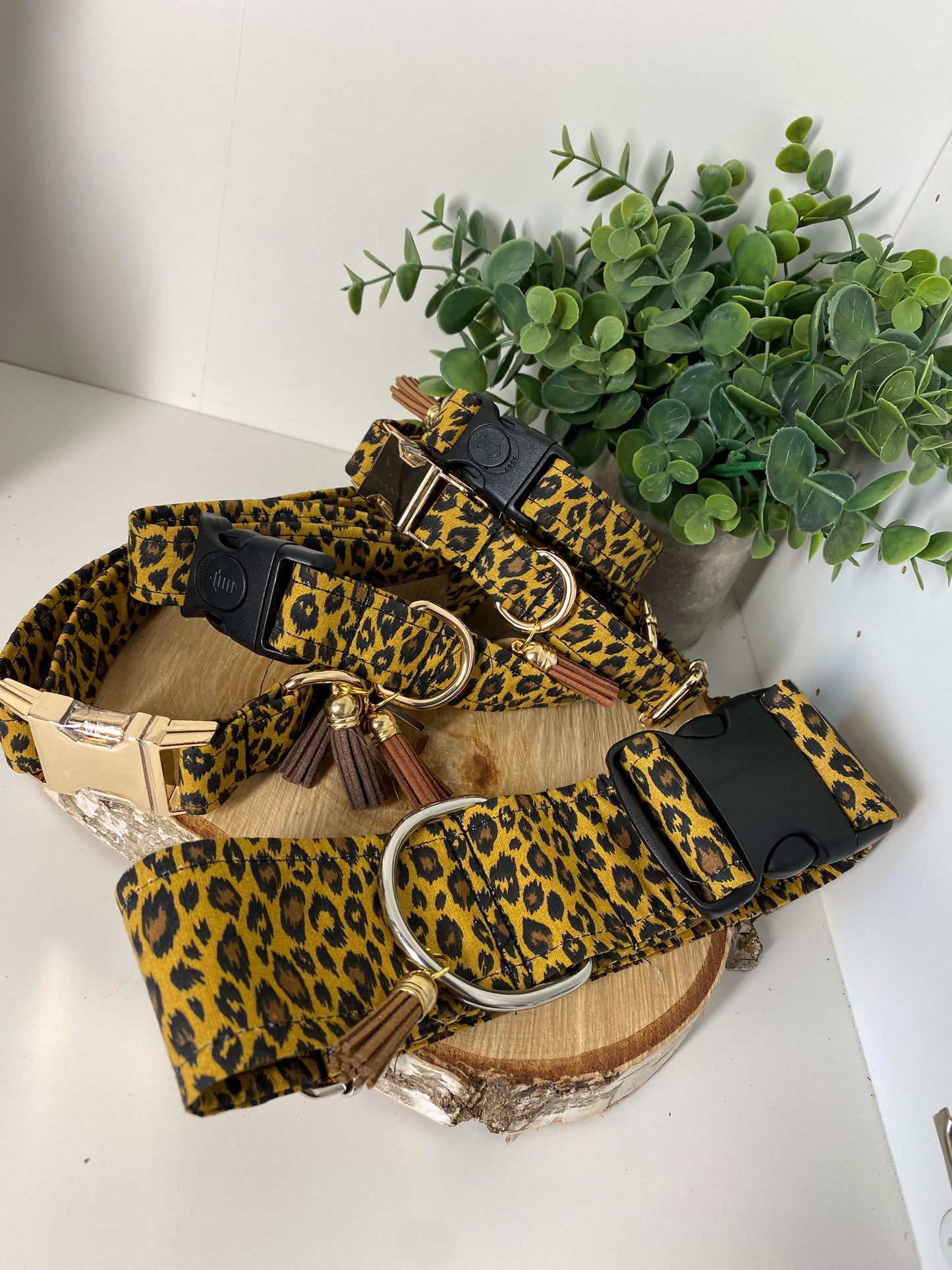 Collier en tissu et sangle pour chien – Réglable et personnalisable collection leopard
