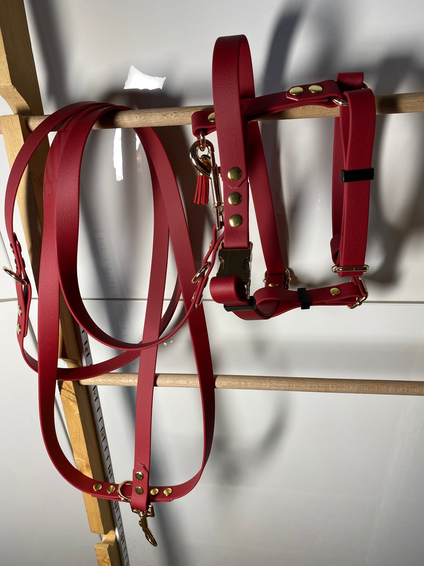 Harnais en H ajustable et imperméable pour chien - bordeau