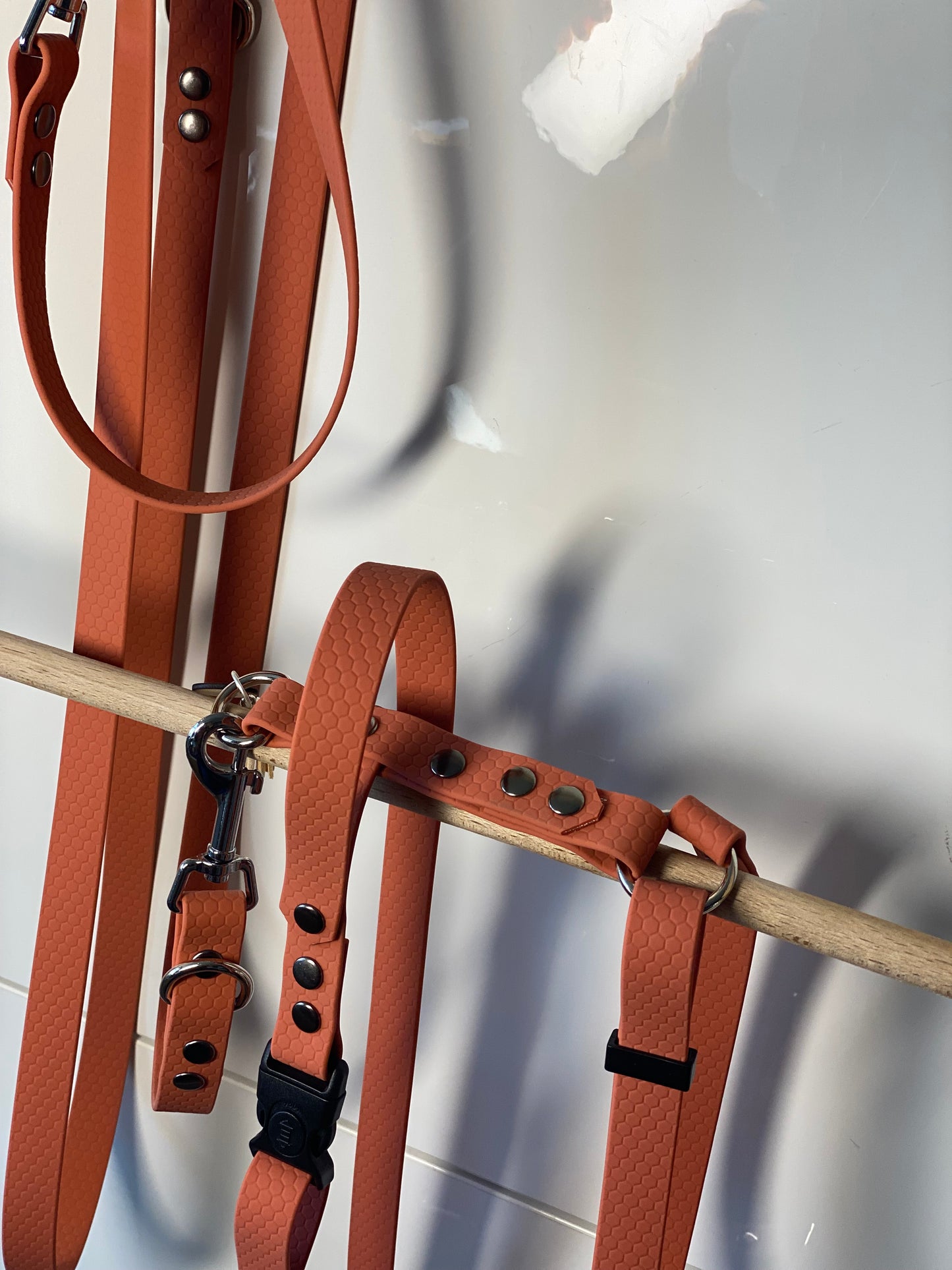 Harnais en H ajustable et imperméable pour chien - terracotta