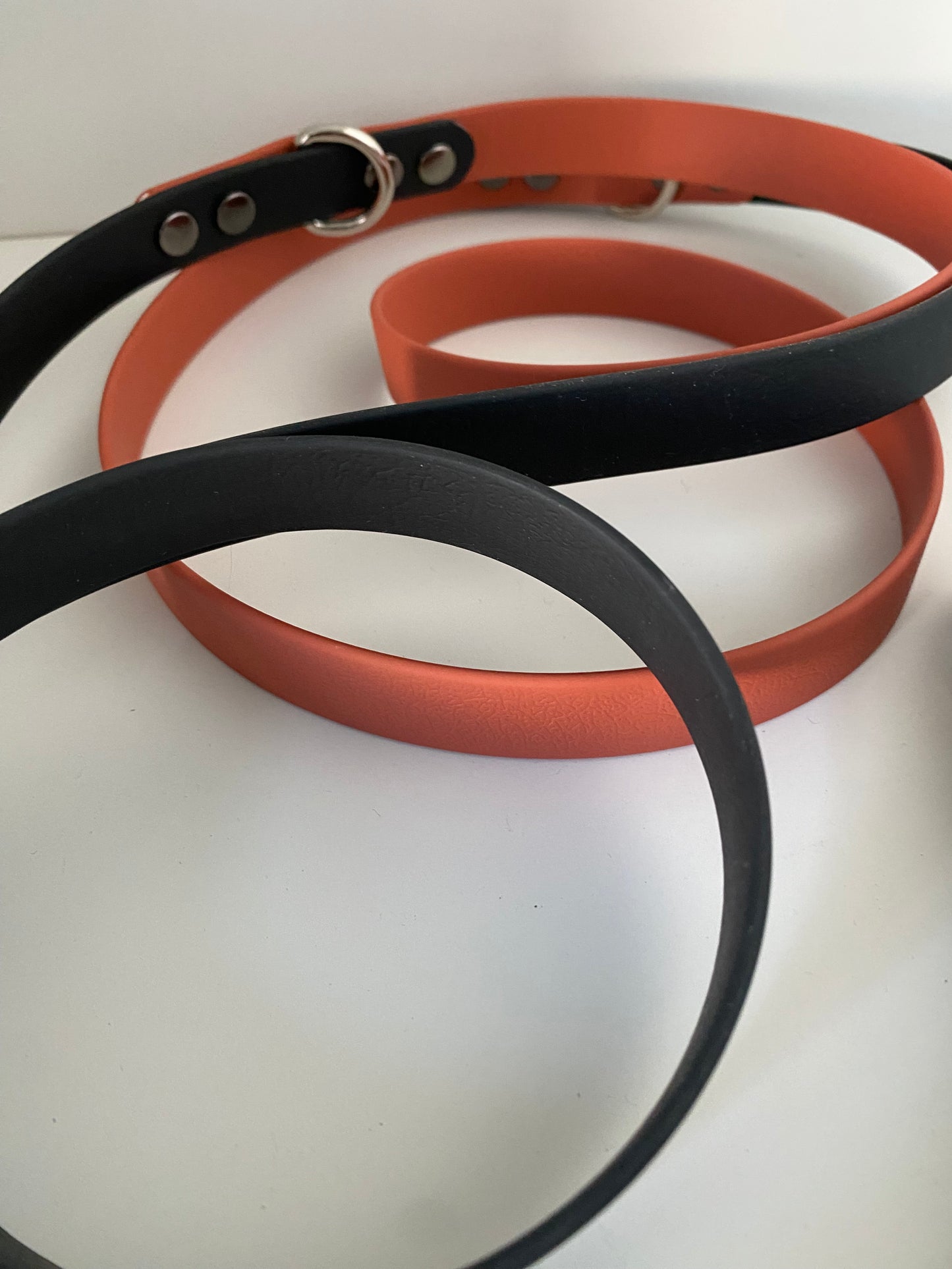 Laisse 3 positions unie noire et terracotta