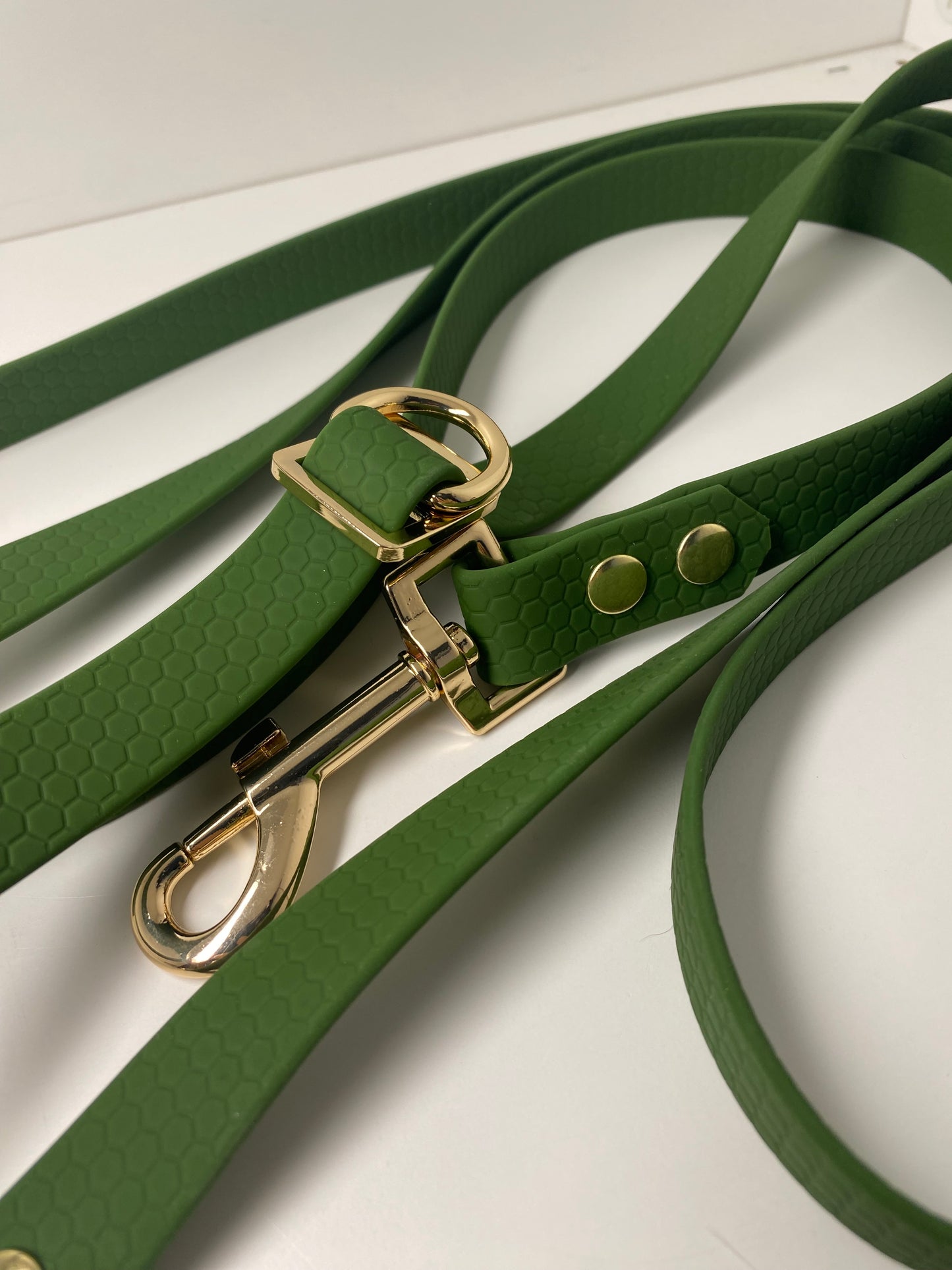 Laisse Mains Libres en Hexa Souple olive