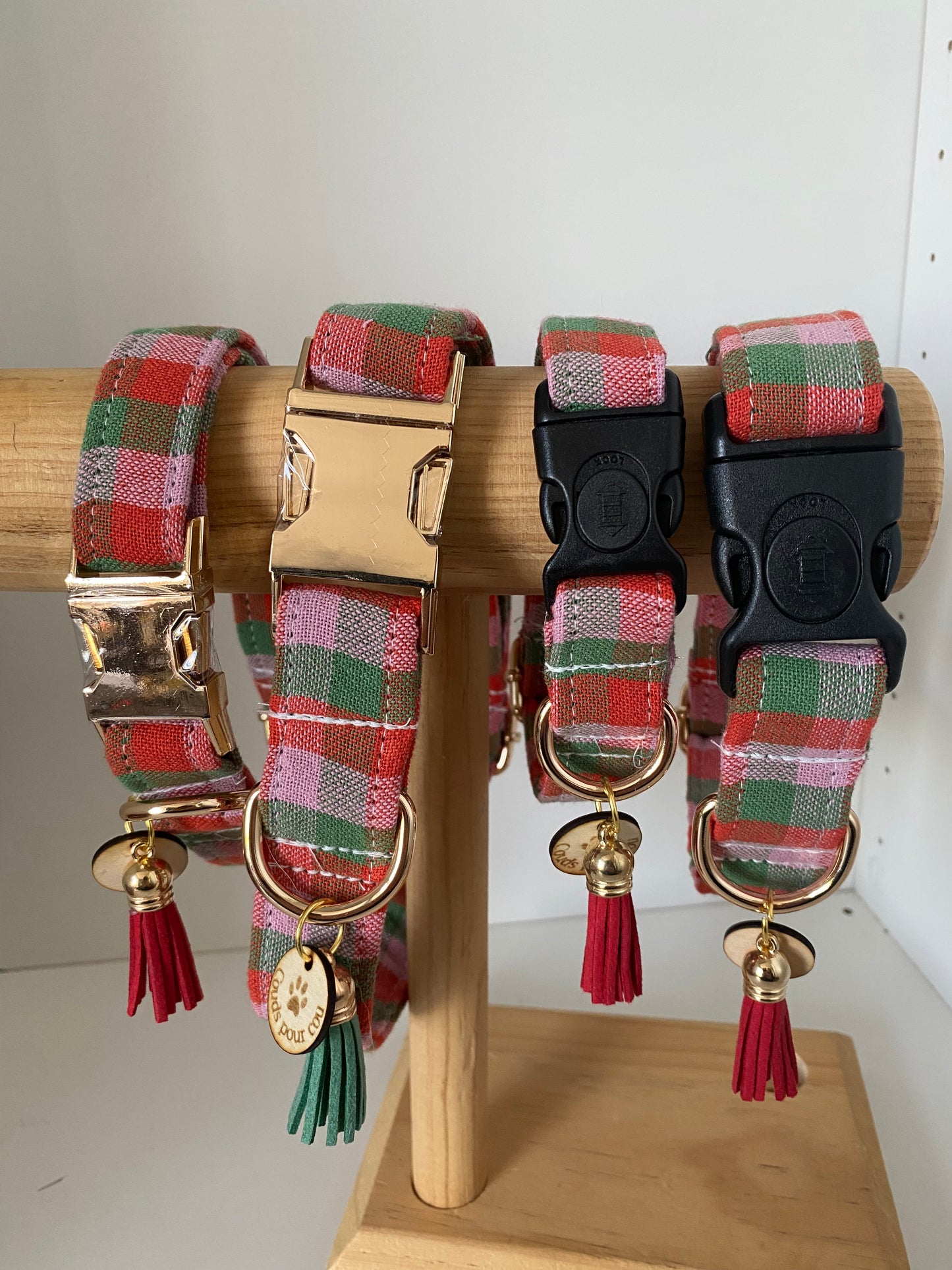 Collier réglable carreaux rose vert