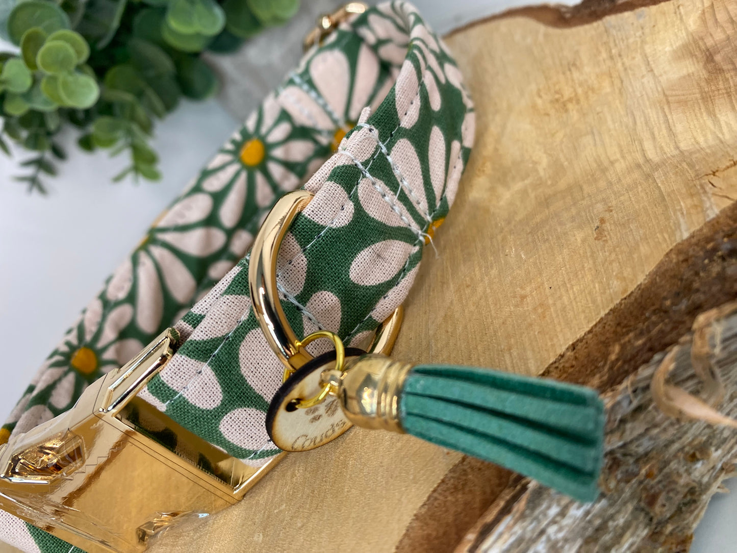 Collier pour chien en tissu – Marguerites vertes