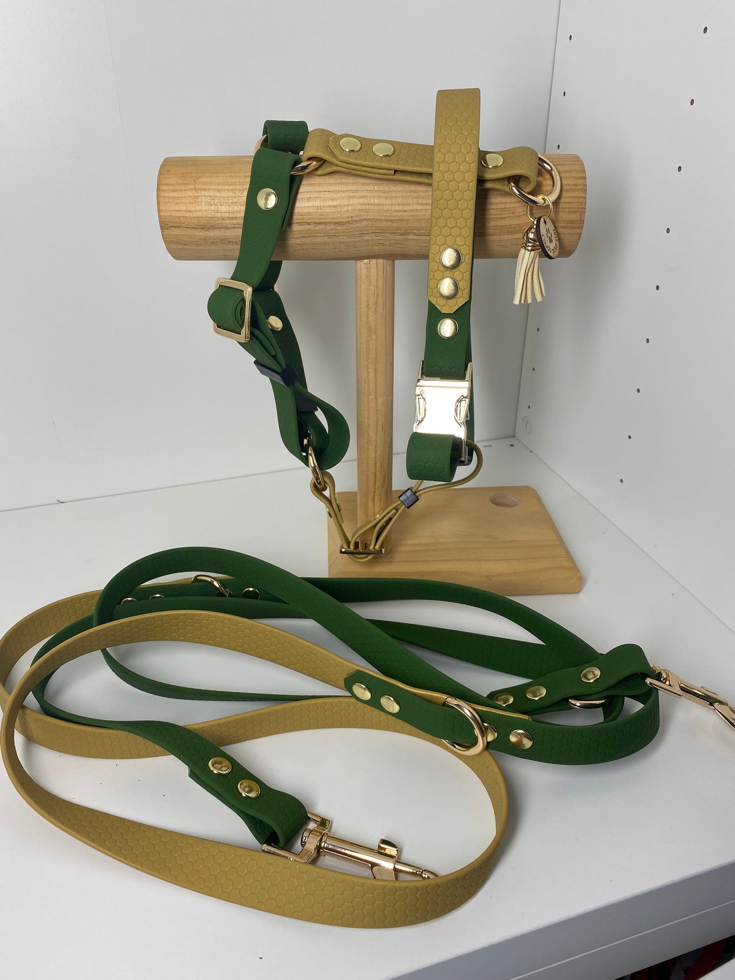 Harnais imperméable en hexa olive et doré