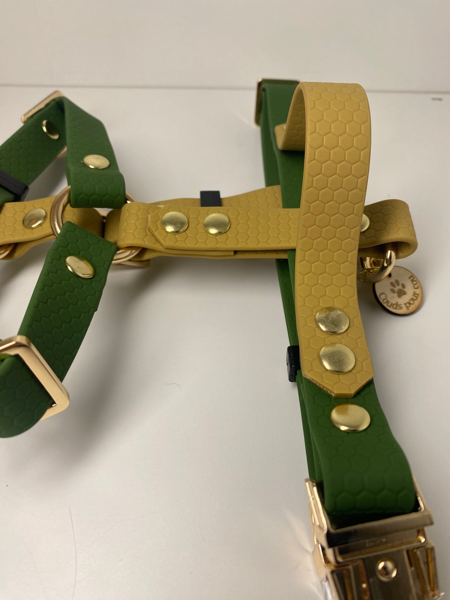 Harnais imperméable en hexa olive et doré