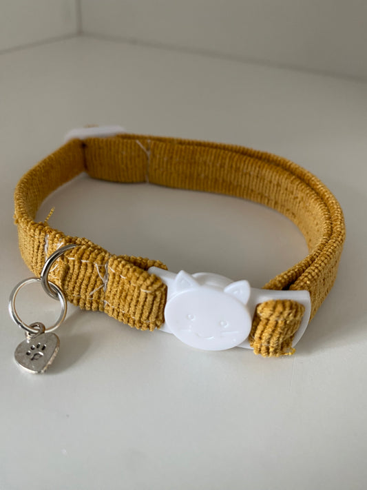 Collier chat anti étranglement velours moutarde