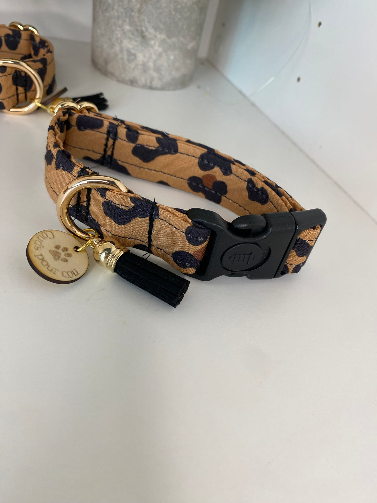 Collier en tissu et sangle pour chien – Réglable et personnalisable collection leopard