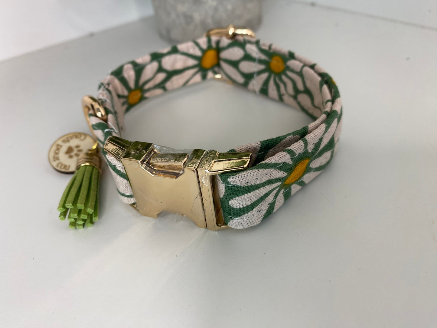 Collier pour chien en tissu – Marguerites vertes