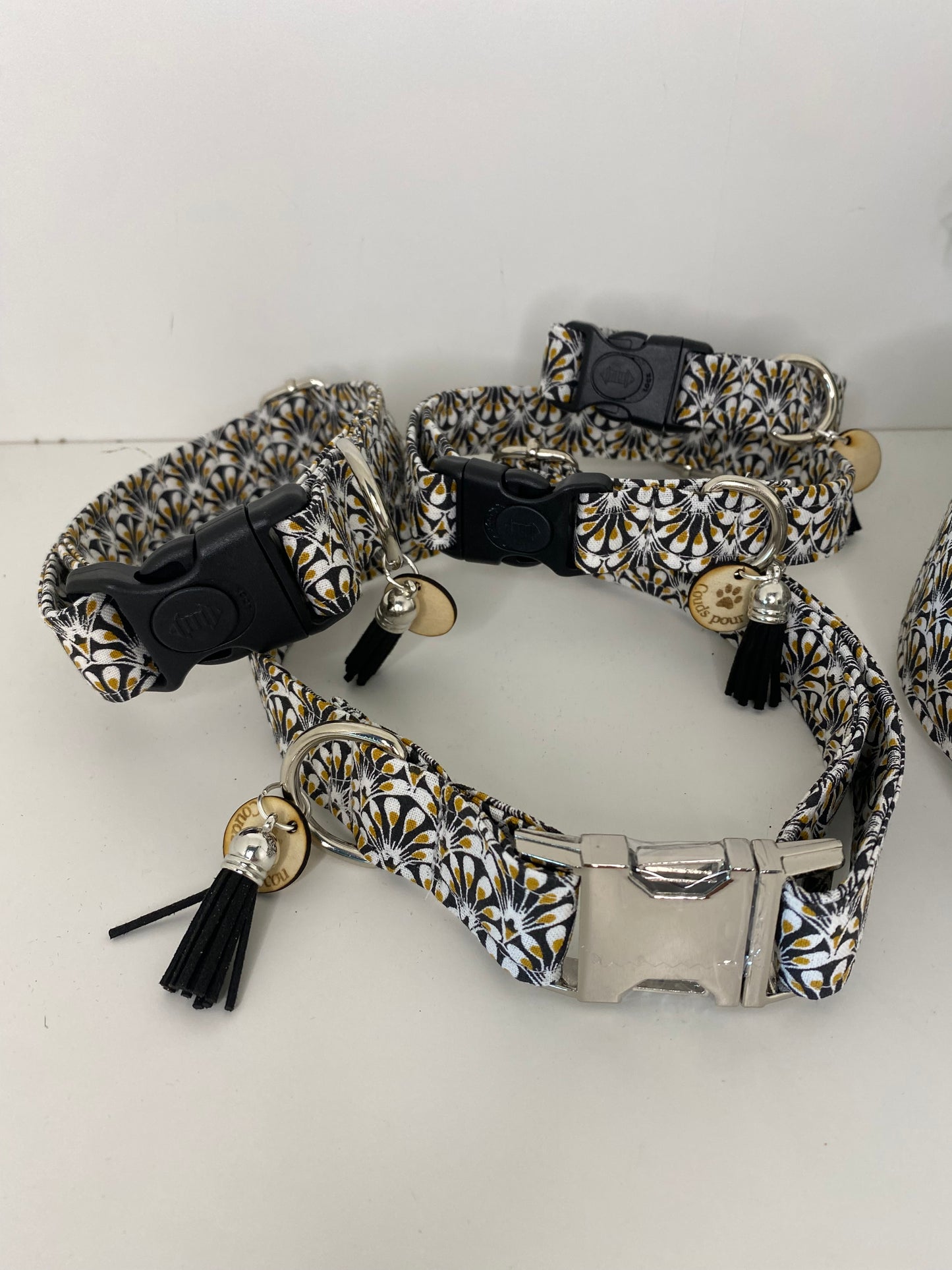 Collier pour chien en tissu “essio » Réglable & personnalisable