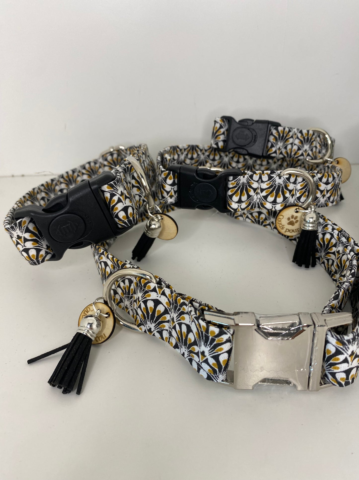 Collier pour chien en tissu “essio » Réglable & personnalisable