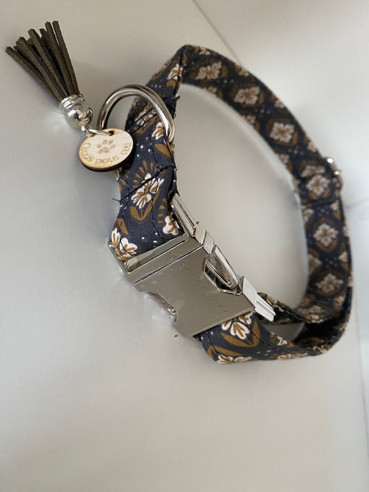 Collier pour chien en tissu “Baroque Noir” – Réglable & personnalisable