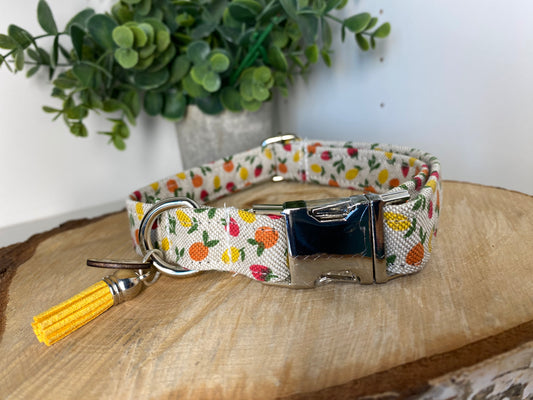 Collier pour chien en tissu “Motif Fruits” – Réglable & personnalisable