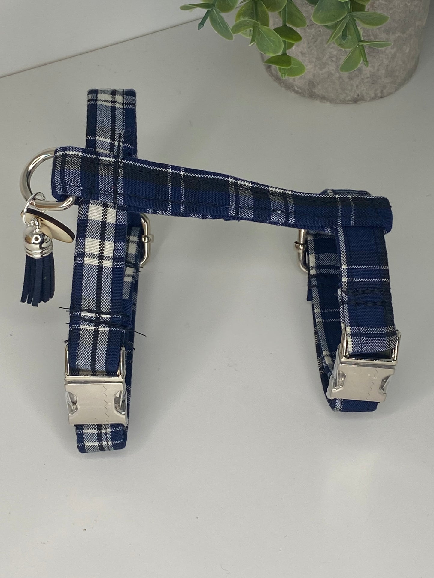 harnais chat ou petit chien carreaux bleus et noirs