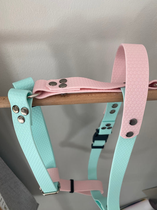 Harnais en H ajustable et imperméable pour chien -rose pale et bleu ciel