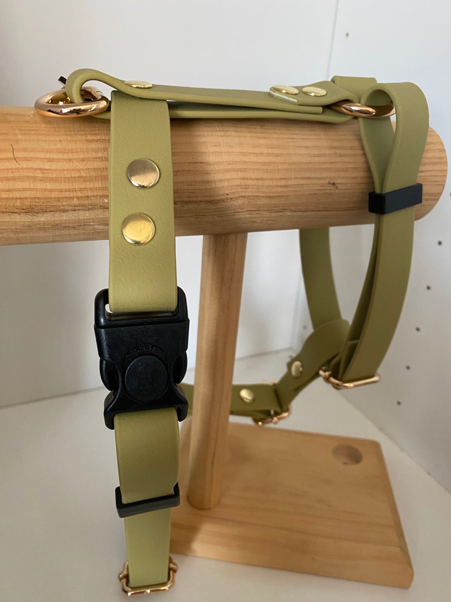 Harnais en H ajustable et imperméable pour chien kaki clair